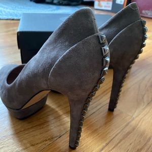 Vince Camuto | Size: 7.5 | Platform Heels